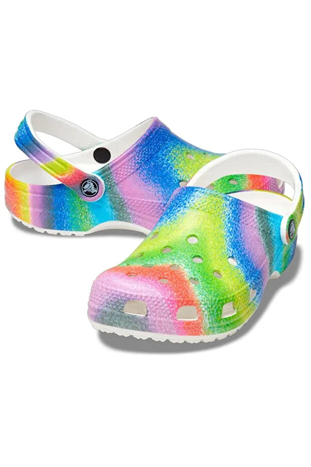 Crocs Classic spray dye
